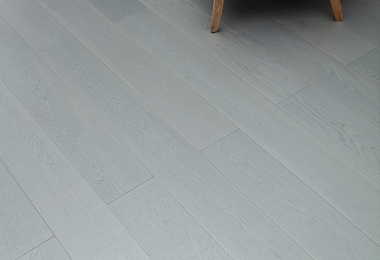 JS991 橡木纯三层地板 金属漆